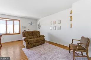 3854 Fairdale Rd, Philadelphia, PA 19154 - Photo 3