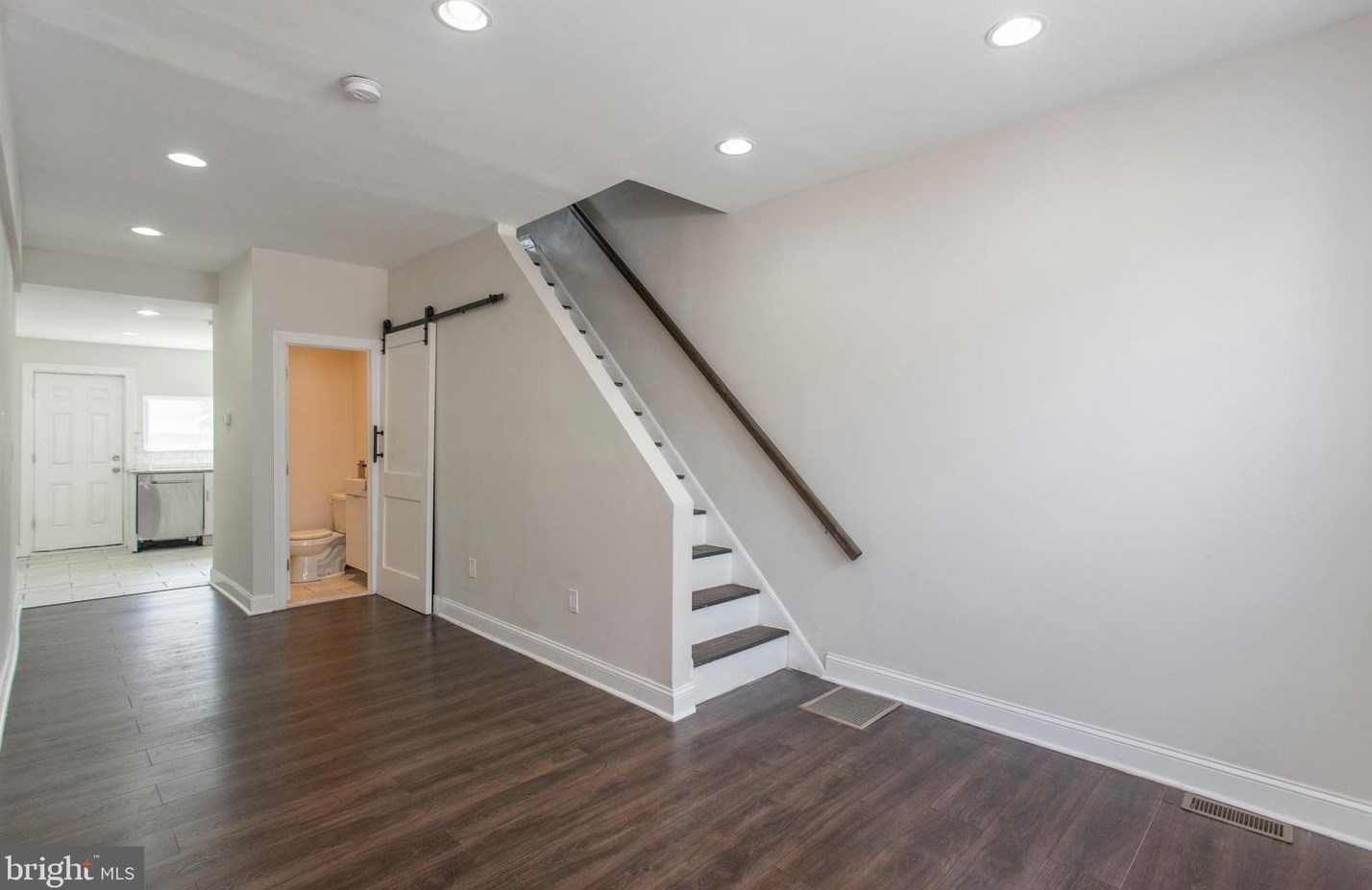 1814 Albert St, Philadelphia PA  19125-1102 exterior