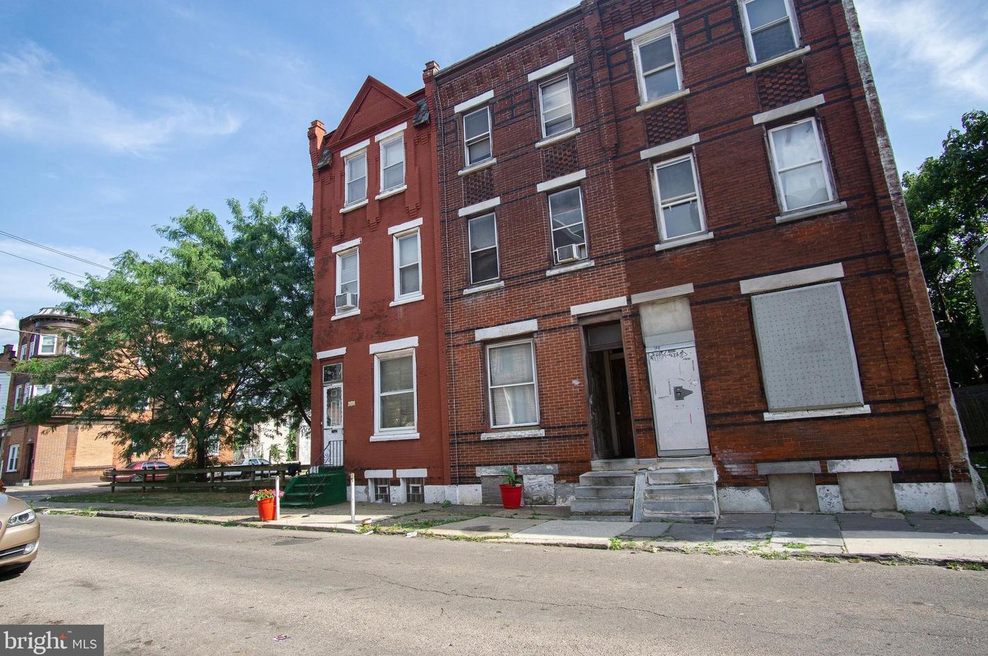 2408 Nicholas St, Philadelphia PA  19121-2908 exterior