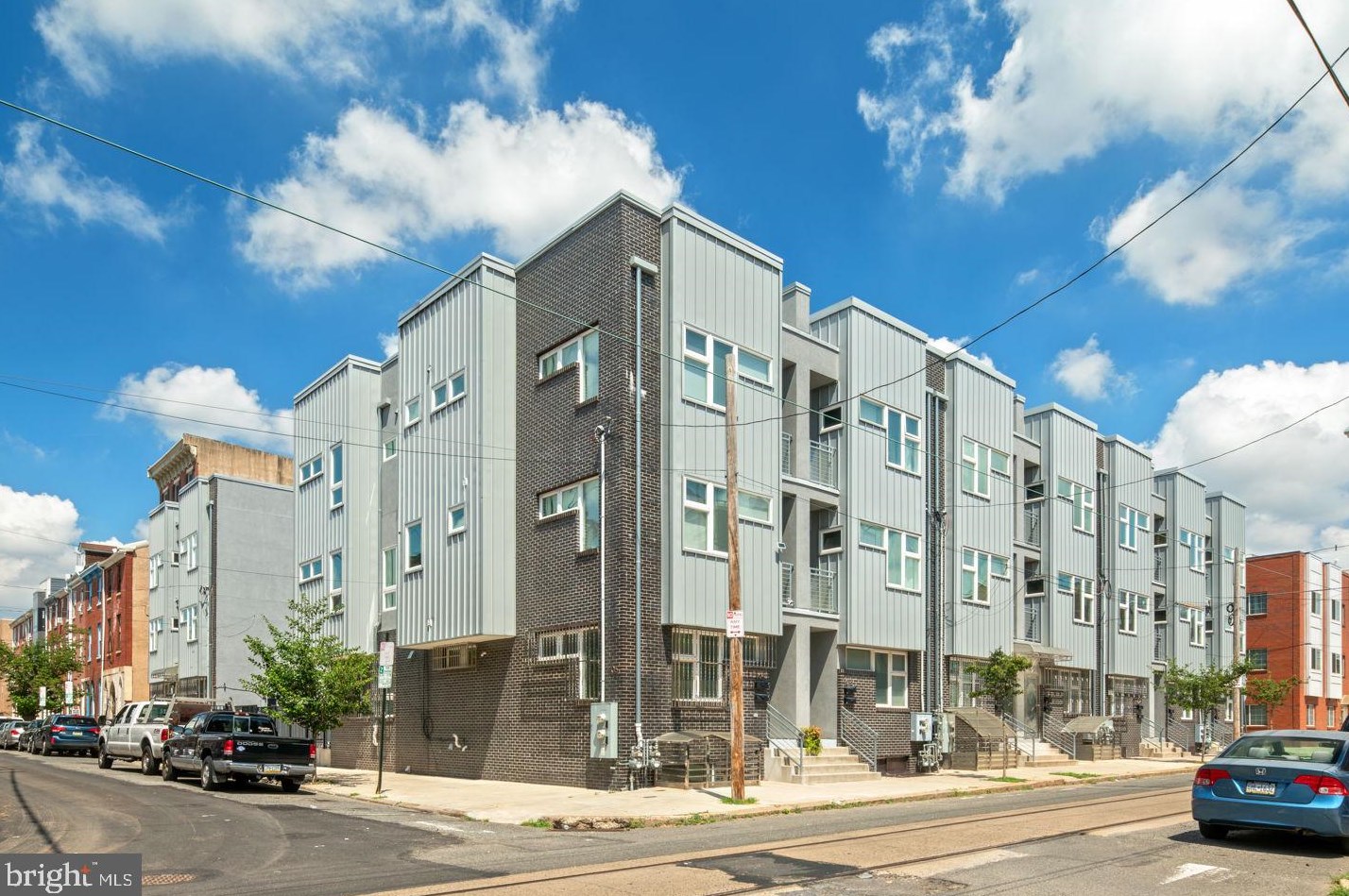 1105 Mount Vernon St, Philadelphia PA  19123-2505 exterior