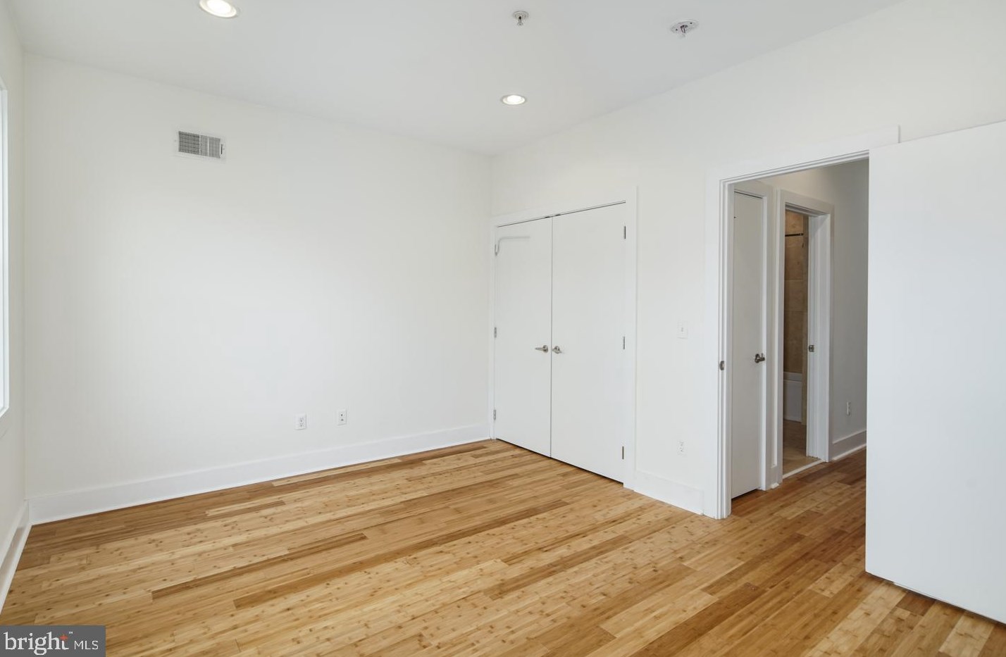 2028 Trenton Ave, Philadelphia PA 19125-2014 exterior