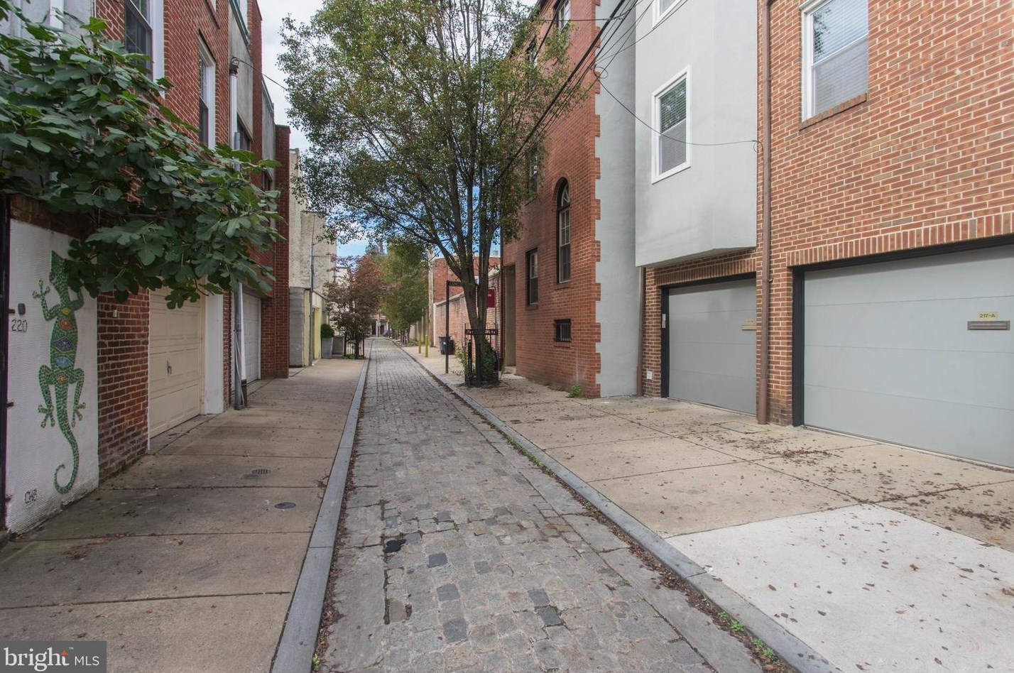 217 Fulton St, Philadelphia PA  19147-3306 exterior