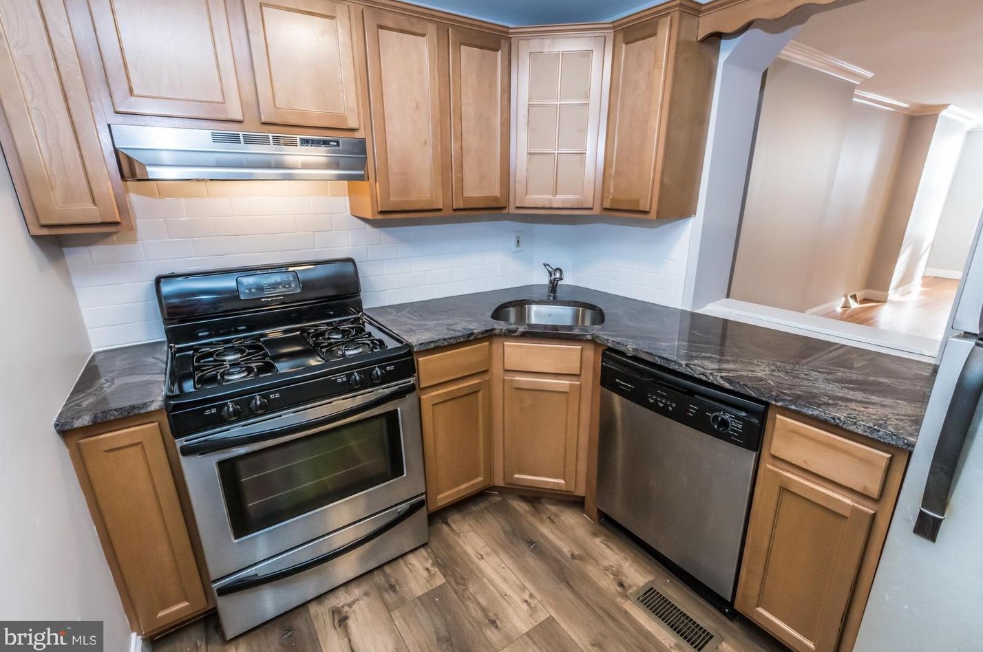 1635 Catharine St, Philadelphia PA  19146-2036 exterior