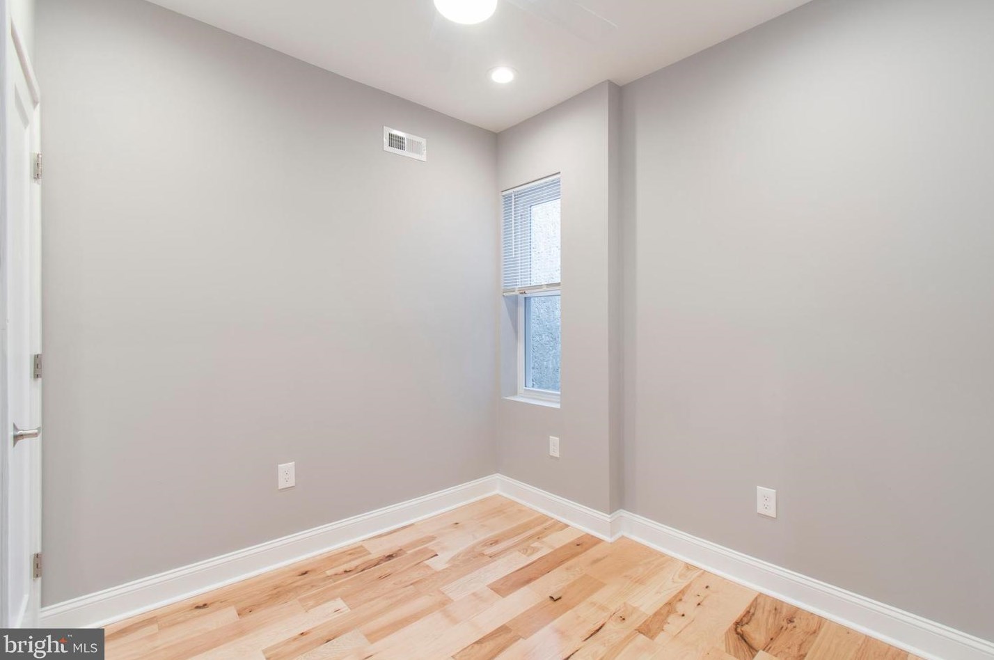 431 Mifflin St, Philadelphia PA  19148-1822 exterior