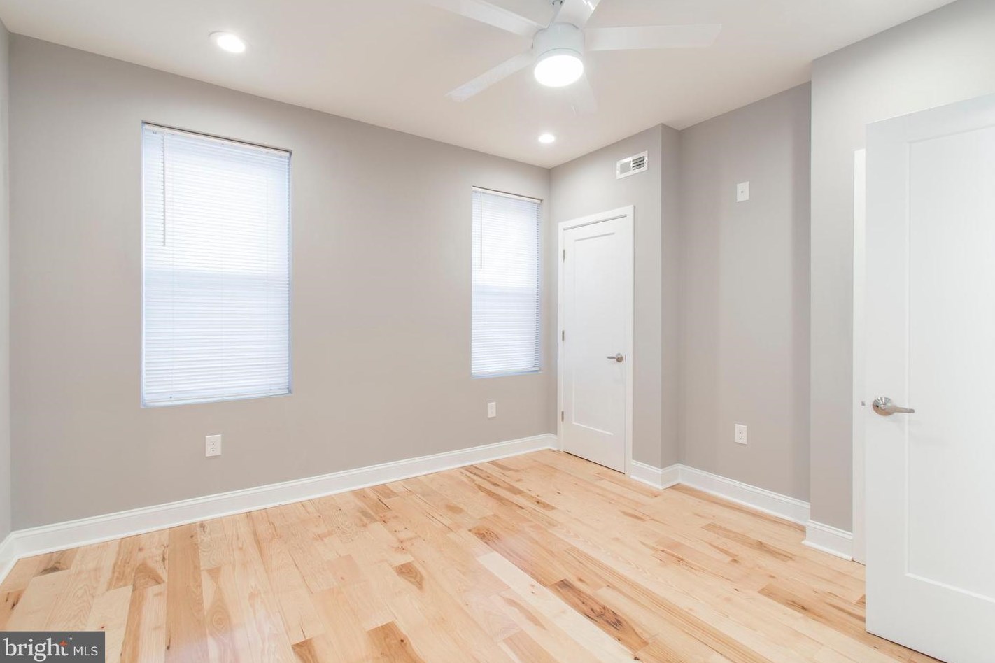 431 Mifflin St, Philadelphia PA  19148-1822 exterior