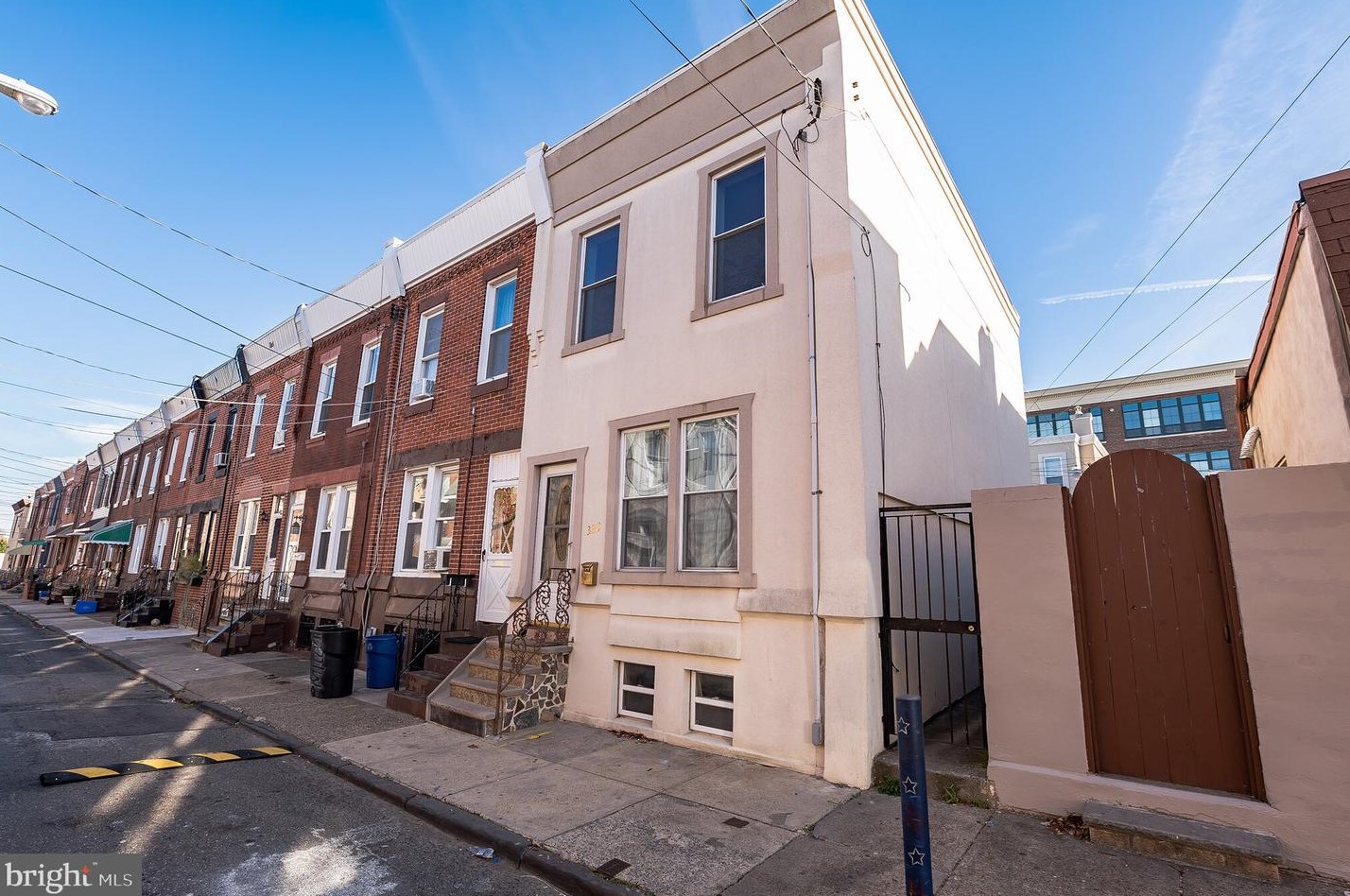 3251 Miller St, Philadelphia PA 19134-5226 exterior