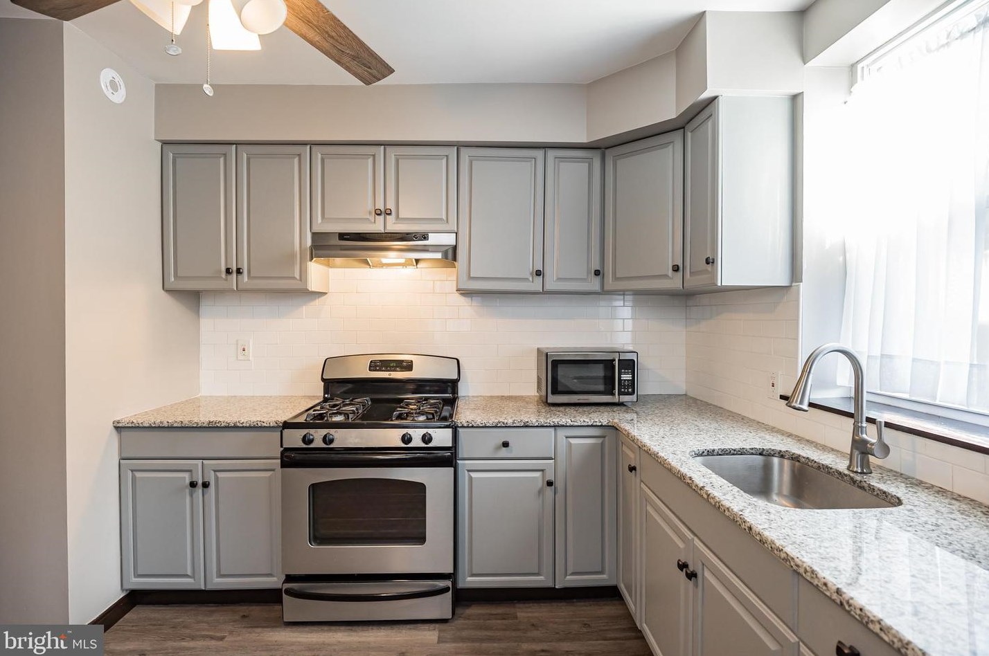 3251 Miller St, Philadelphia PA 19134-5226 exterior