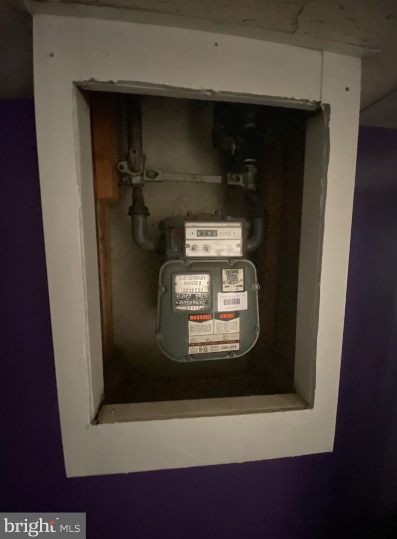 4125 L St, Philadelphia PA 19124-5347 exterior