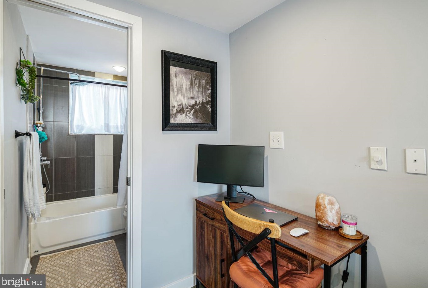 2109 Abigail St, Philadelphia PA 19125-1943 exterior