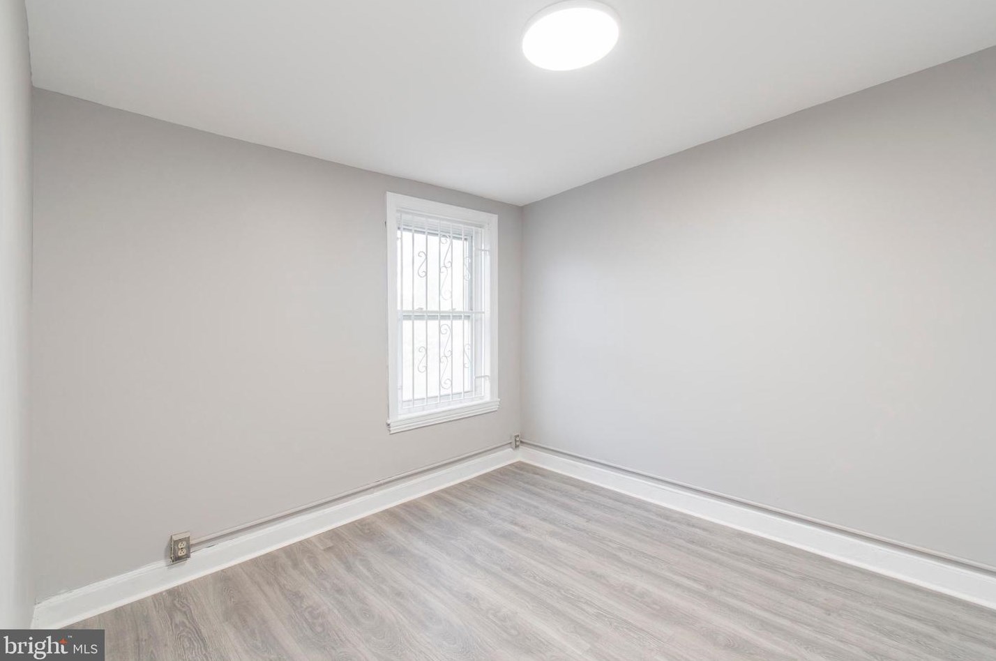 2049 Oxford St, Philadelphia PA  19121-4001 exterior