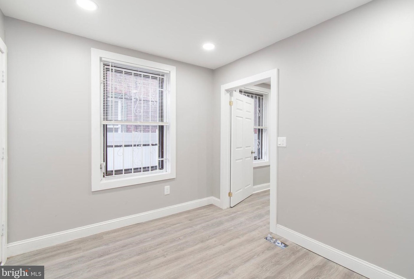 2049 Oxford St, Philadelphia PA  19121-4001 exterior