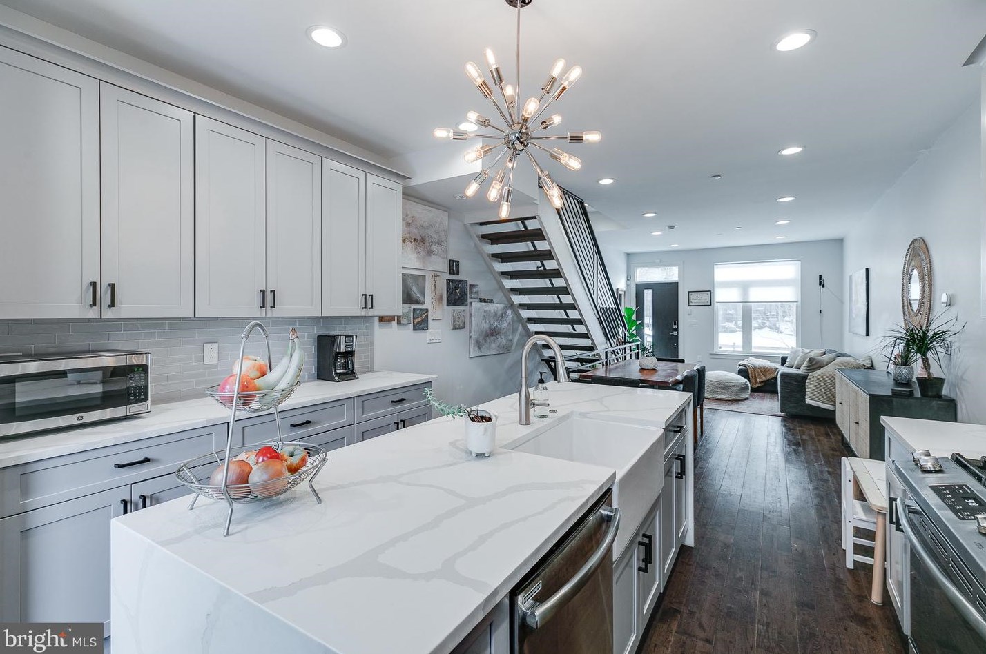 1410 Marston St, Philadelphia PA  19146-3733 exterior