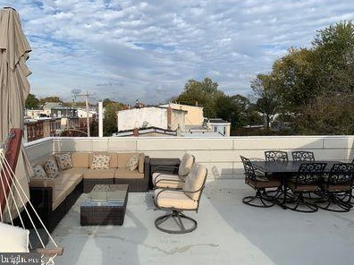 211 Roxborough Ave, Philadelphia PA 19128-5011 exterior