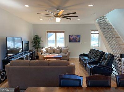 211 Roxborough Ave, Philadelphia PA 19128-5011 exterior