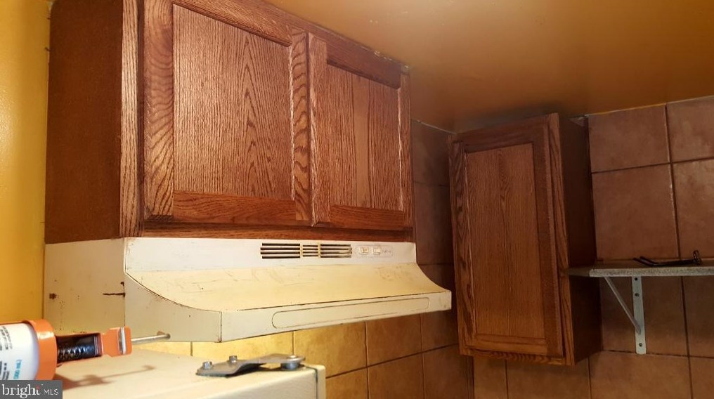 24 Peach St, Philadelphia PA  19139-2638 exterior