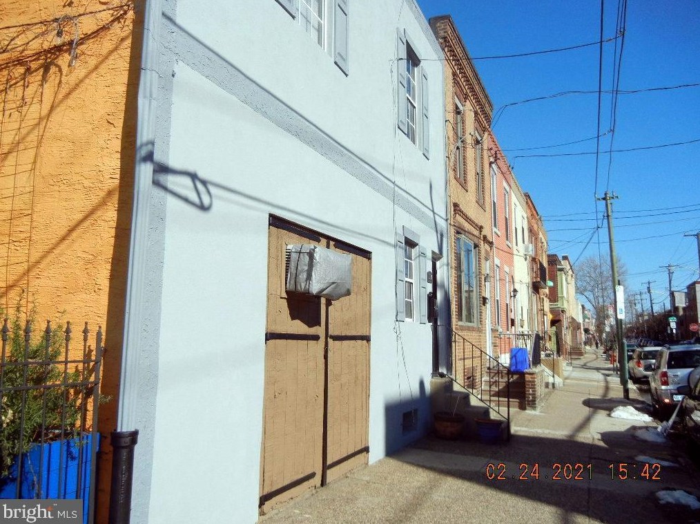 1117 Morris St, Philadelphia PA  19148-1137 exterior