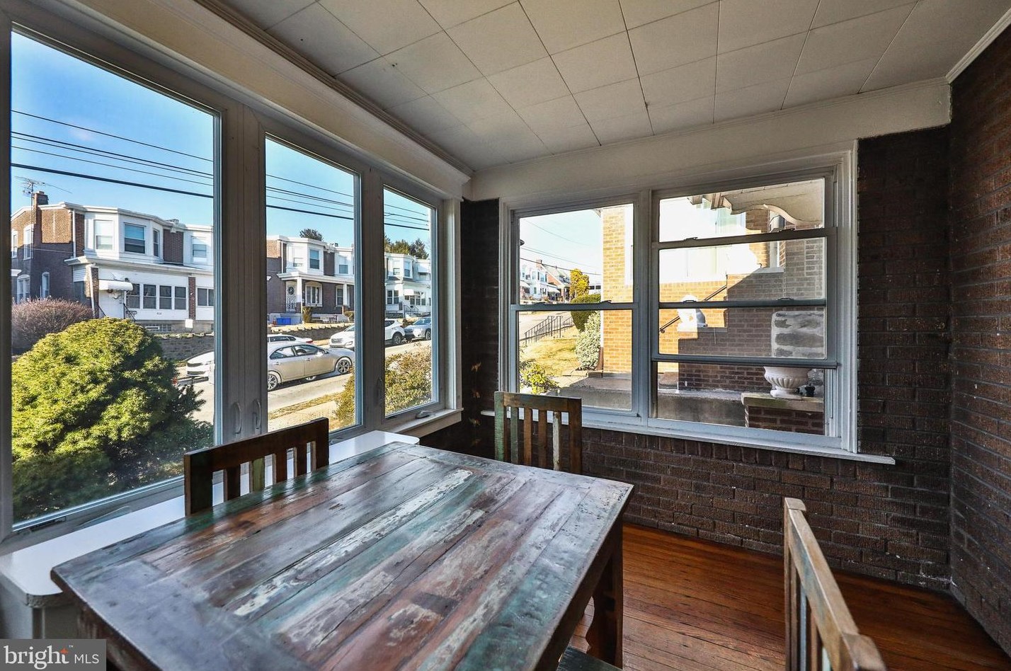 471 Shurs Ln, Philadelphia PA 19128-3505 exterior