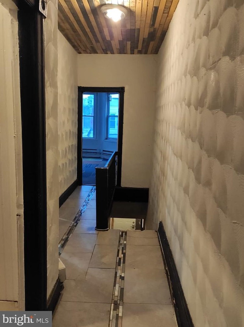 6022 Allman St, Philadelphia PA 19142-1923 exterior