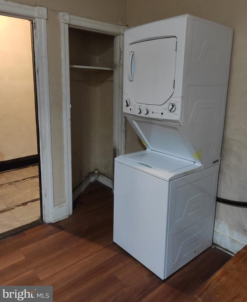 6022 Allman St, Philadelphia PA 19142-1923 exterior