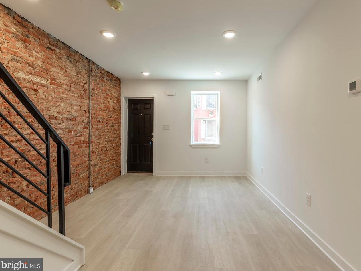 2531 Lee St, Philadelphia PA  19125-1009 exterior