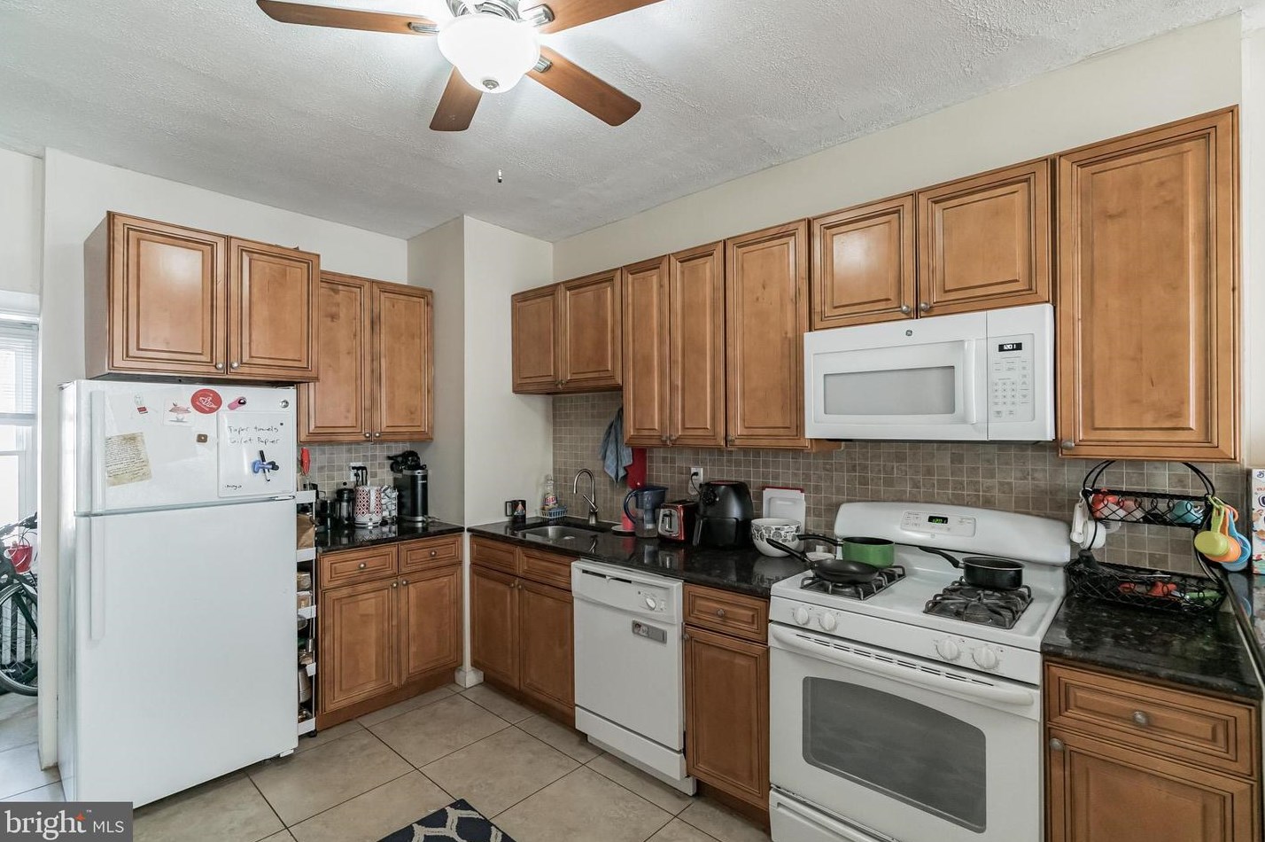 326 Carson St, Philadelphia PA 19127-1328 exterior