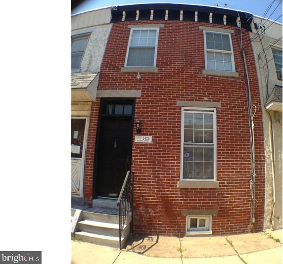 2424 Memphis St, Philadelphia PA  19125-2125 exterior