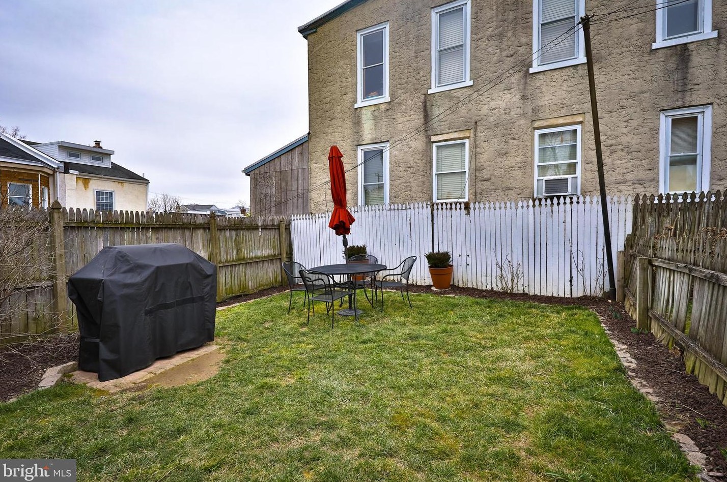 4306 Manayunk Ave, Philadelphia PA 19128-4929 exterior