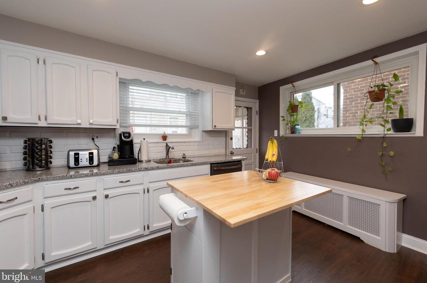 4306 Manayunk Ave, Philadelphia PA 19128-4929 exterior