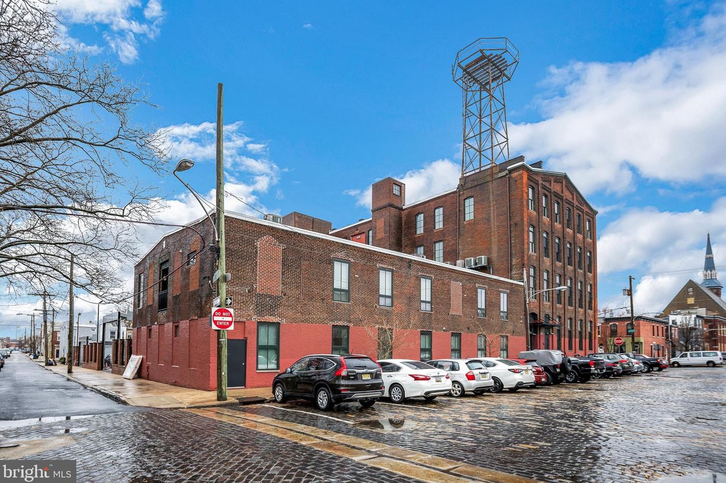 2551 Trenton Ave, Philadelphia PA 19125-1731 exterior