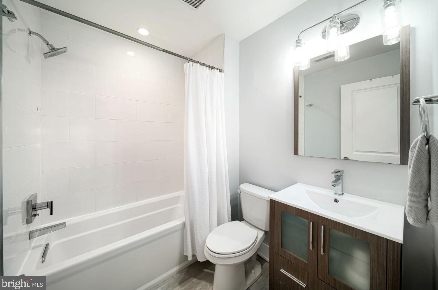 1012 Randolph St, Philadelphia PA  19123-1410 exterior