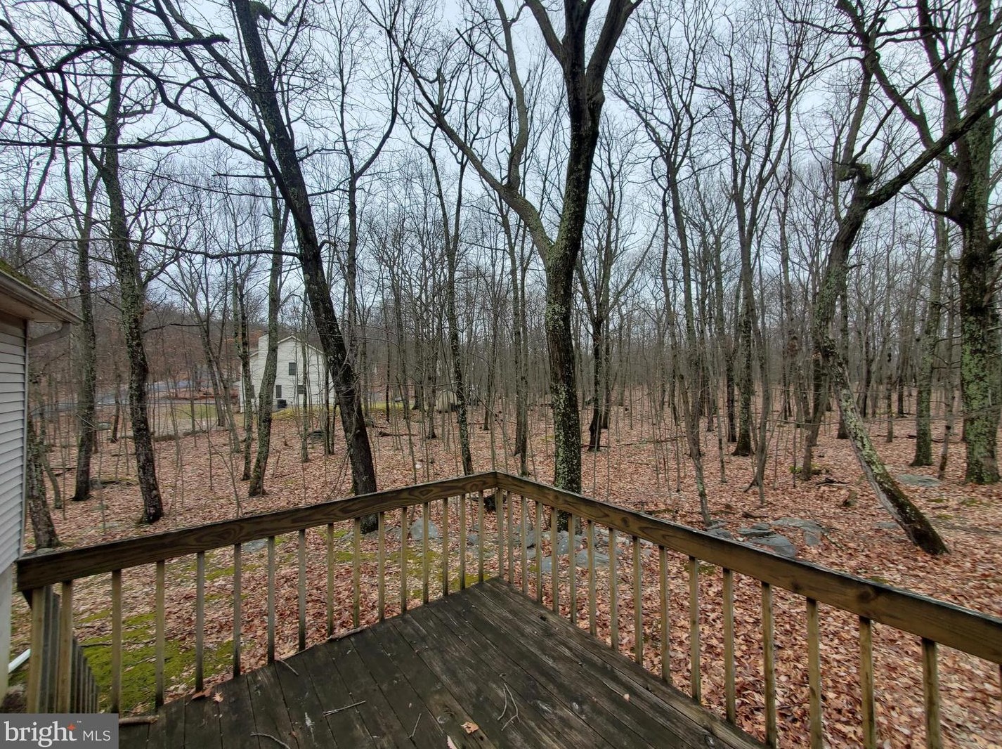 288 Woodcock Rd, Bushkill PA  18324-6961 exterior