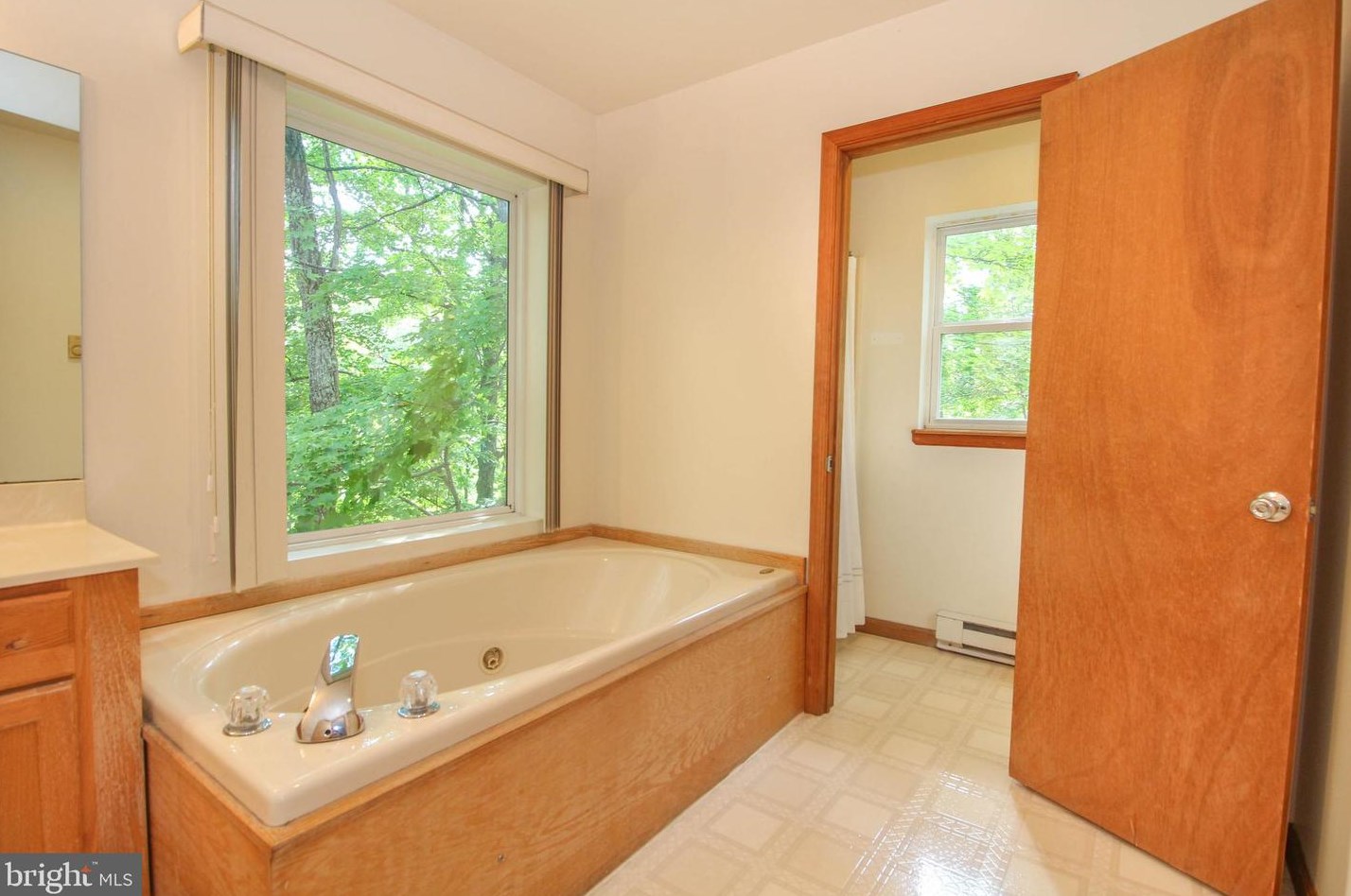 4219 Winchester Way, Bushkill PA  18324-6919 exterior