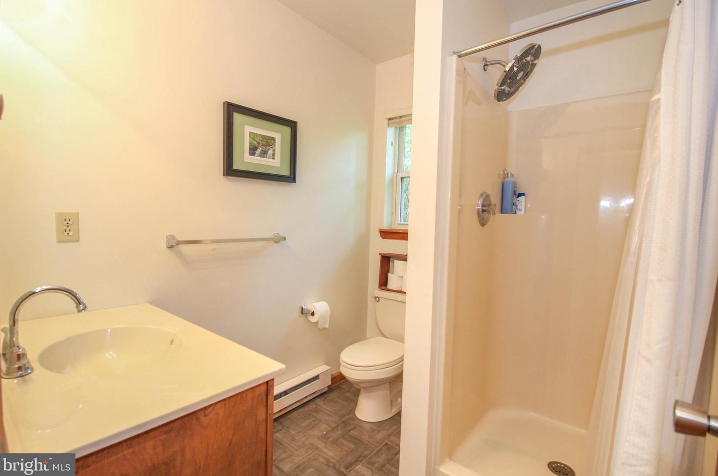 4219 Winchester Way, Bushkill PA  18324-6919 exterior