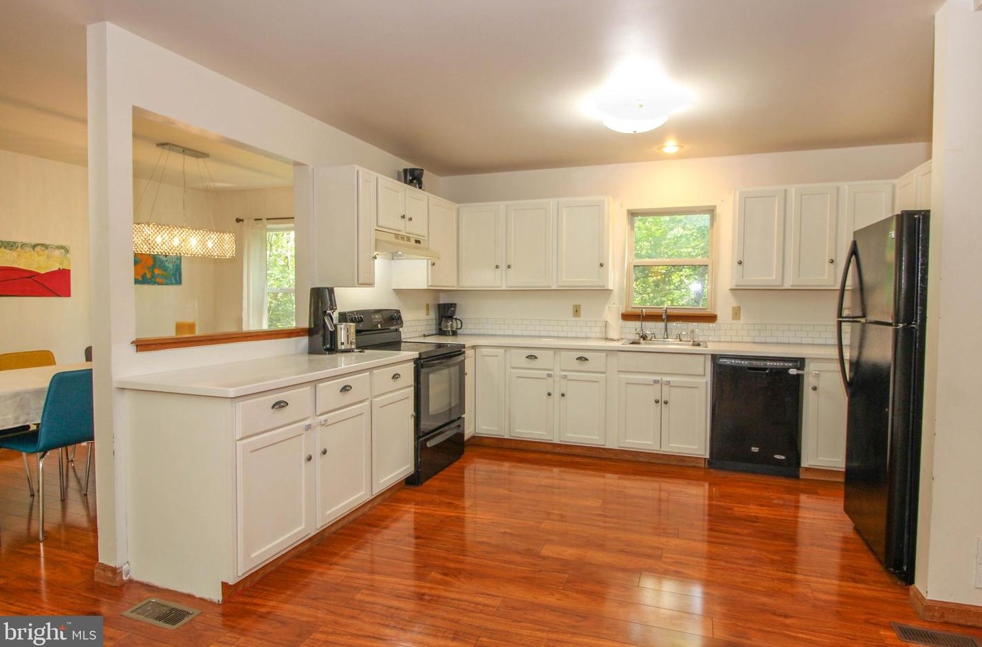 4219 Winchester Way, Bushkill PA  18324-6919 exterior