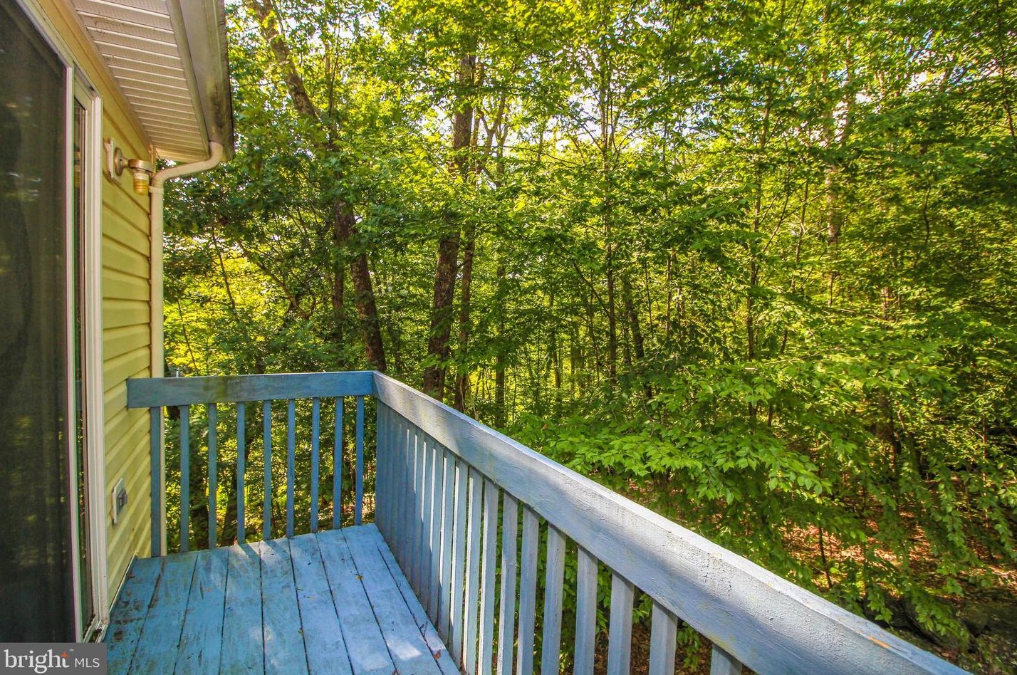4219 Winchester Way, Bushkill PA  18324-6919 exterior