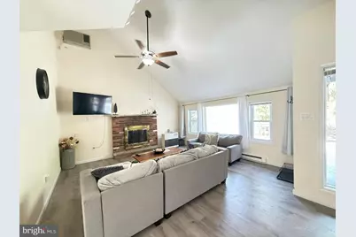 263 Canterbury Road, Bushkill, PA 18324 - Photo 7