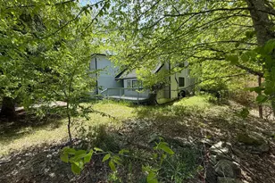 263 Canterbury Rd, Bushkill, PA 18324 - Photo 3