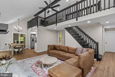 415 Canterbury Road, Bushkill, PA 18324 - Photo 1