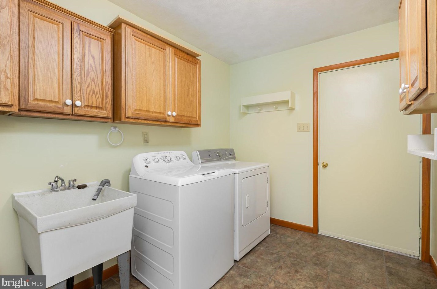 535 Sandy Hollow Rd, Paradise Park PA  17068-9207 exterior