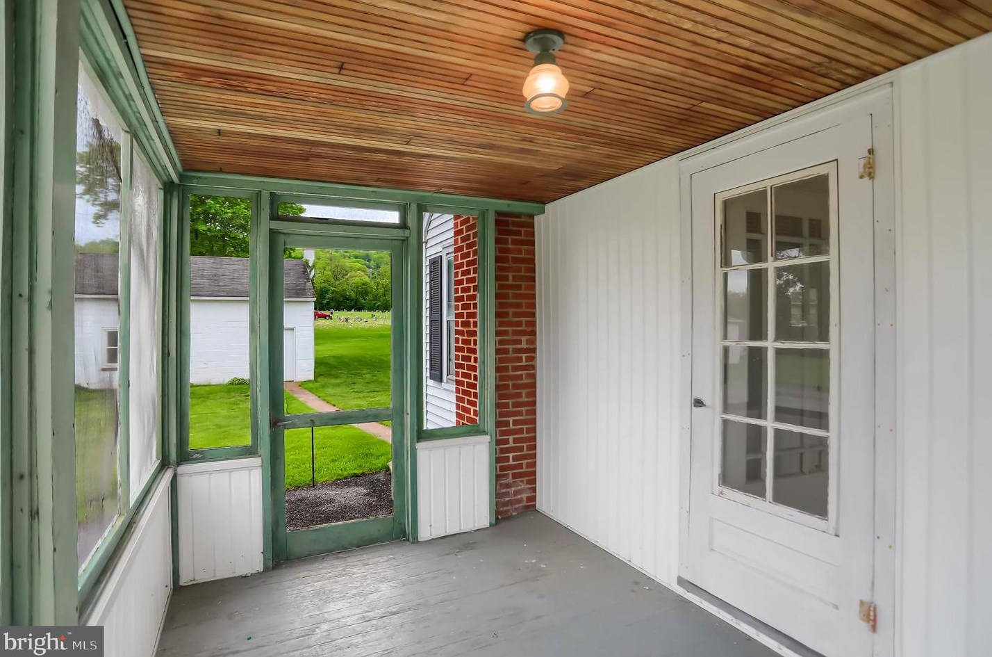 101 Barnett St, Paradise Park PA 17068-9641 exterior