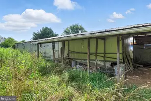 40 Ridge Rd, New Bloomfield, PA 17068 - Photo 1