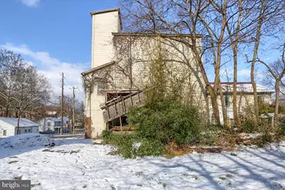 300 S 4th Street, Newport, PA 17074 - Photo 5