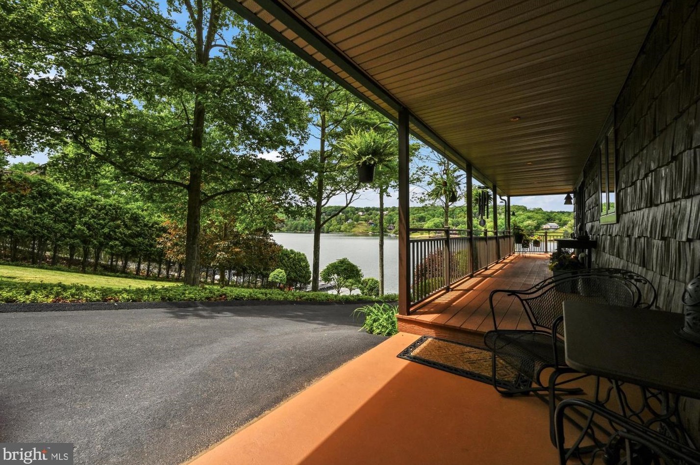 2620 Wynonah Dr, Brommerstown PA  exterior