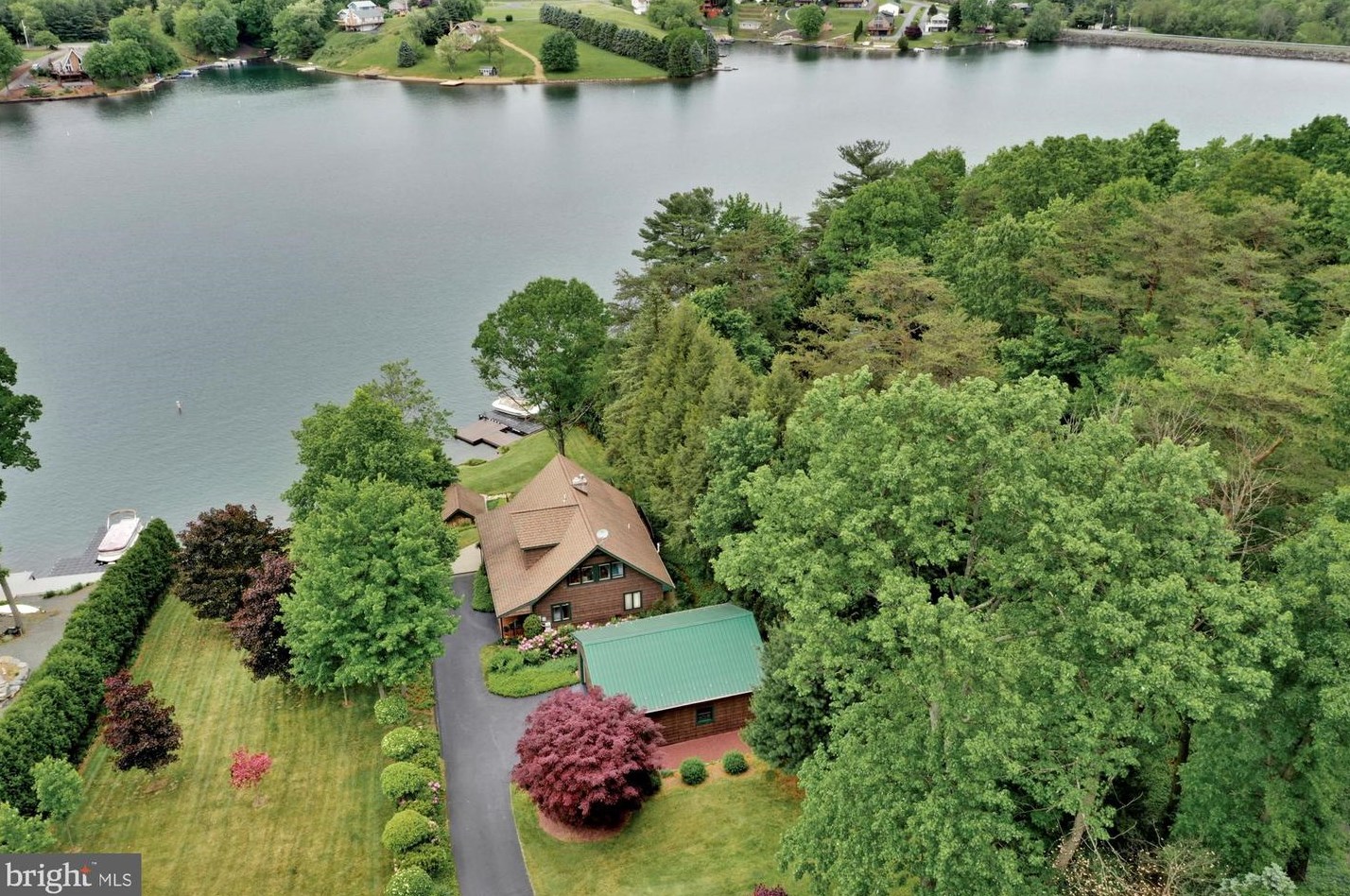 2620 Wynonah Dr, Brommerstown PA  exterior