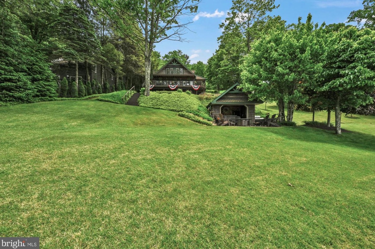 2620 Wynonah Dr, Brommerstown PA  exterior