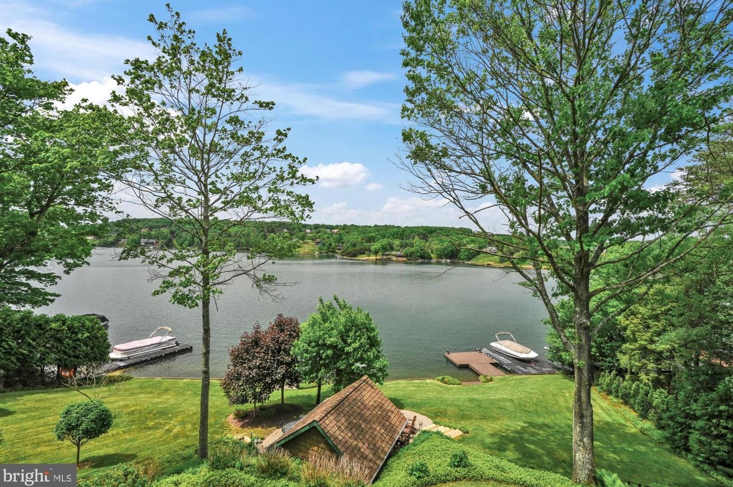 2620 Wynonah Dr, Brommerstown PA  exterior