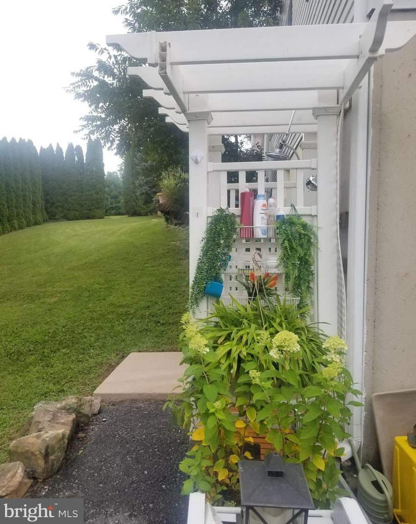1134 Fawn Cv, Brommerstown PA  17922-9230 exterior