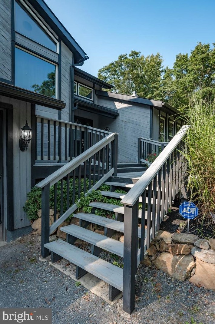 63 Fawn Ln, Hometown PA  18252-5538 exterior