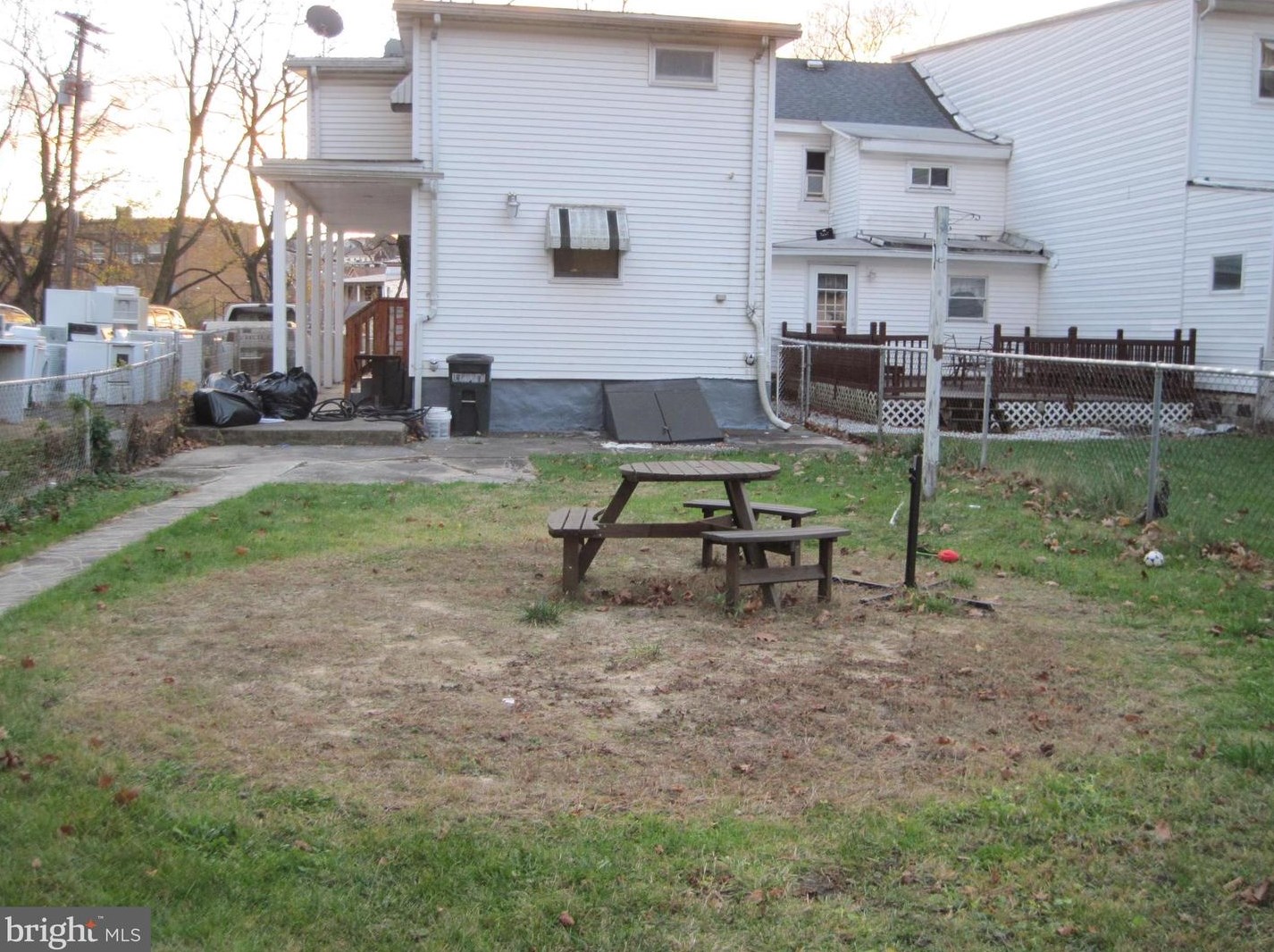 325 Schuylkill Ave, Hometown PA  18252-1521 exterior