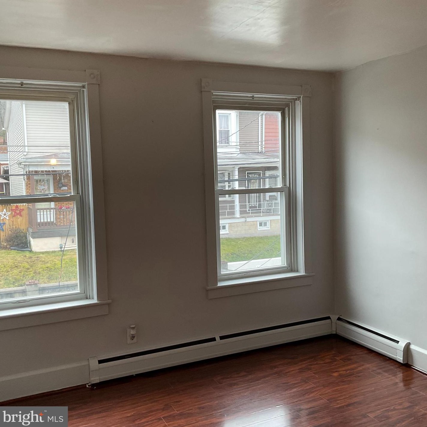 449 Arlington St, Hometown PA  18252-2103 exterior